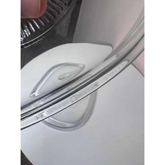 SET of TWO Vintage Corningware Pyrex Replacement Lids DC1.5 and F12C - Picture 3 of 4